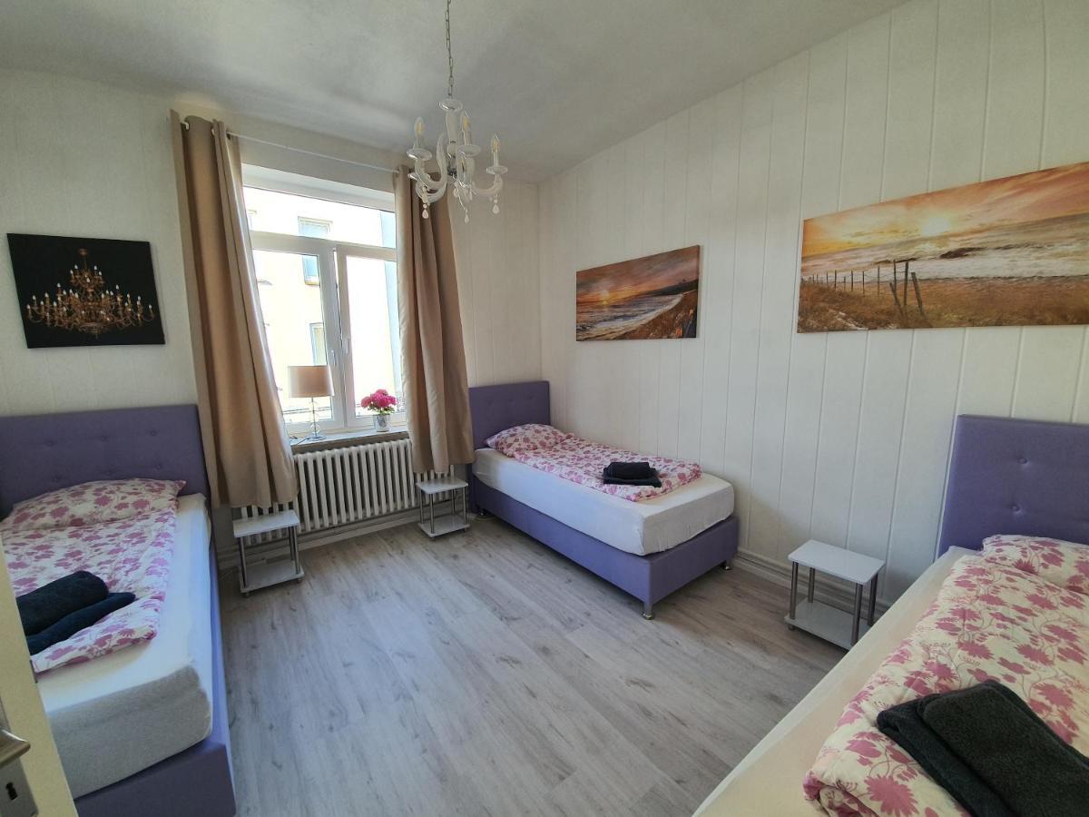 Husum Zentrum Bis 7 Personen. ภายนอก รูปภาพ
