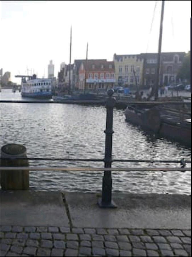 Husum Zentrum Bis 7 Personen. ภายนอก รูปภาพ